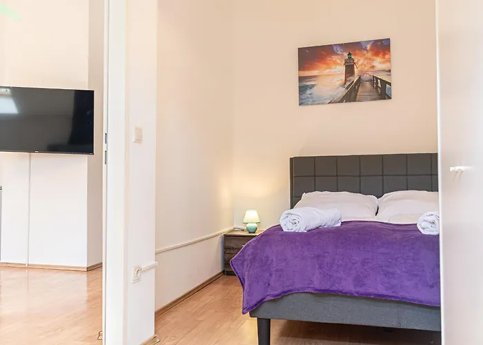 Lovely 2br Apt, Great Location - Near Schoenbrunn