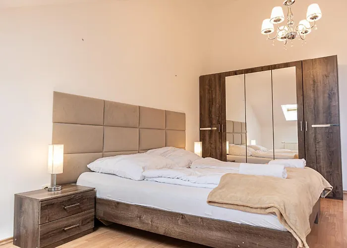 Lovely 2br Apt, Great Location - Near Schoenbrunn Apartment
