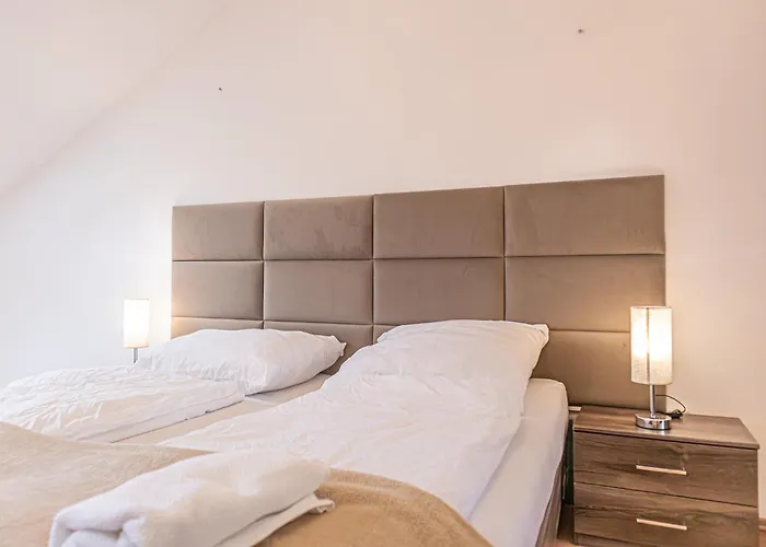Lovely 2br Apt, Great Location - Near Schoenbrunn Apartment
